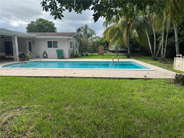 4 of 31 - 18565 Sw 295th Ter, Homestead, FL