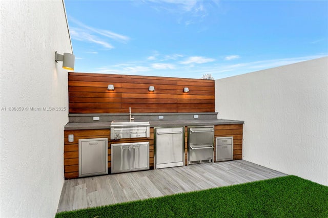 5 of 82 - 6620 Indian Creek Dr Ph711, Miami Beach, FL