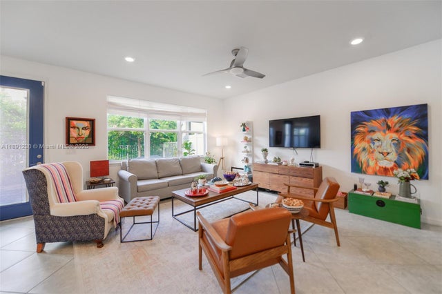 3 of 47 - 4735 Eucalyptus Dr, Hollywood, FL