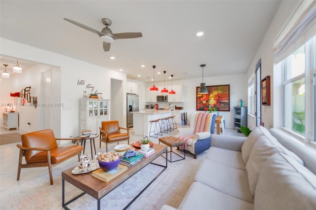 5 of 47 - 4735 Eucalyptus Dr, Hollywood, FL