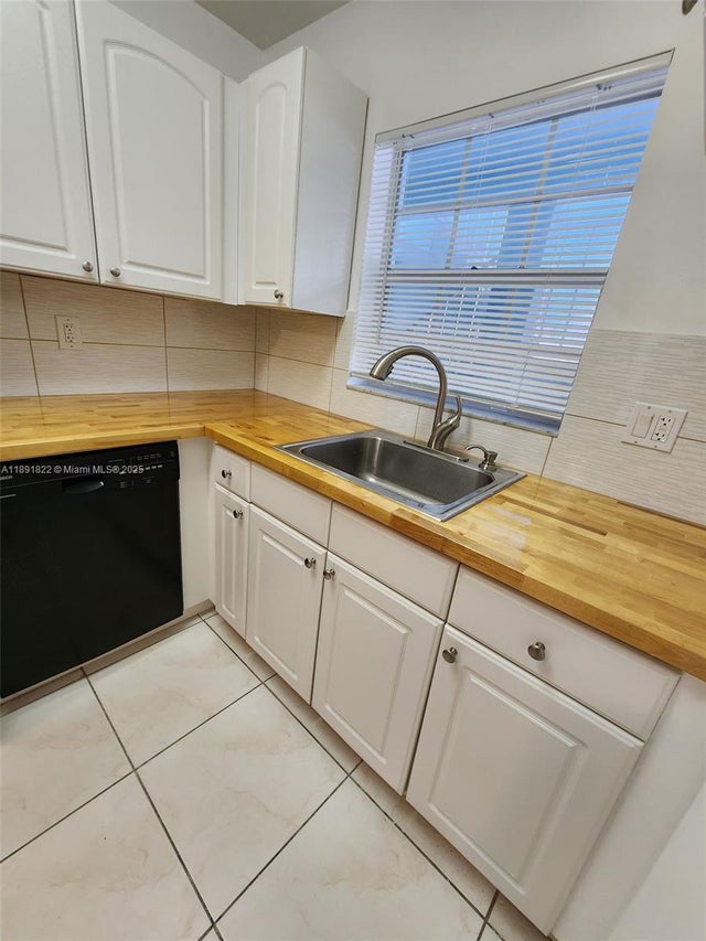 2 of 16 - 4951 Wedgewood Way 3, West Palm Beach, FL