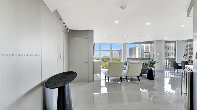 2 of 70 - 1000 Island Blvd 1004, Aventura, FL