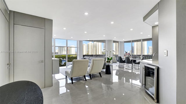 3 of 70 - 1000 Island Blvd 1004, Aventura, FL