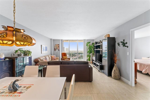 2 of 36 - 3800 S Ocean Dr 1722, Hollywood, FL