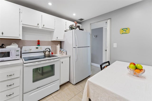 5 of 36 - 3800 S Ocean Dr 1722, Hollywood, FL