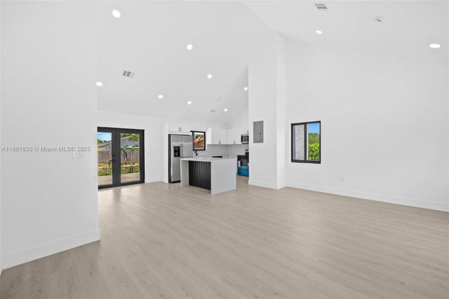 4 of 39 - 20620 Sw 120th Pl, Miami, FL