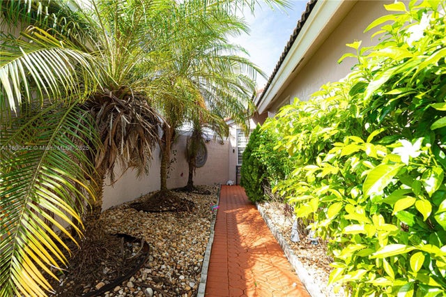 4 of 41 - 4810 Sw 153rd Ter, Miramar, FL