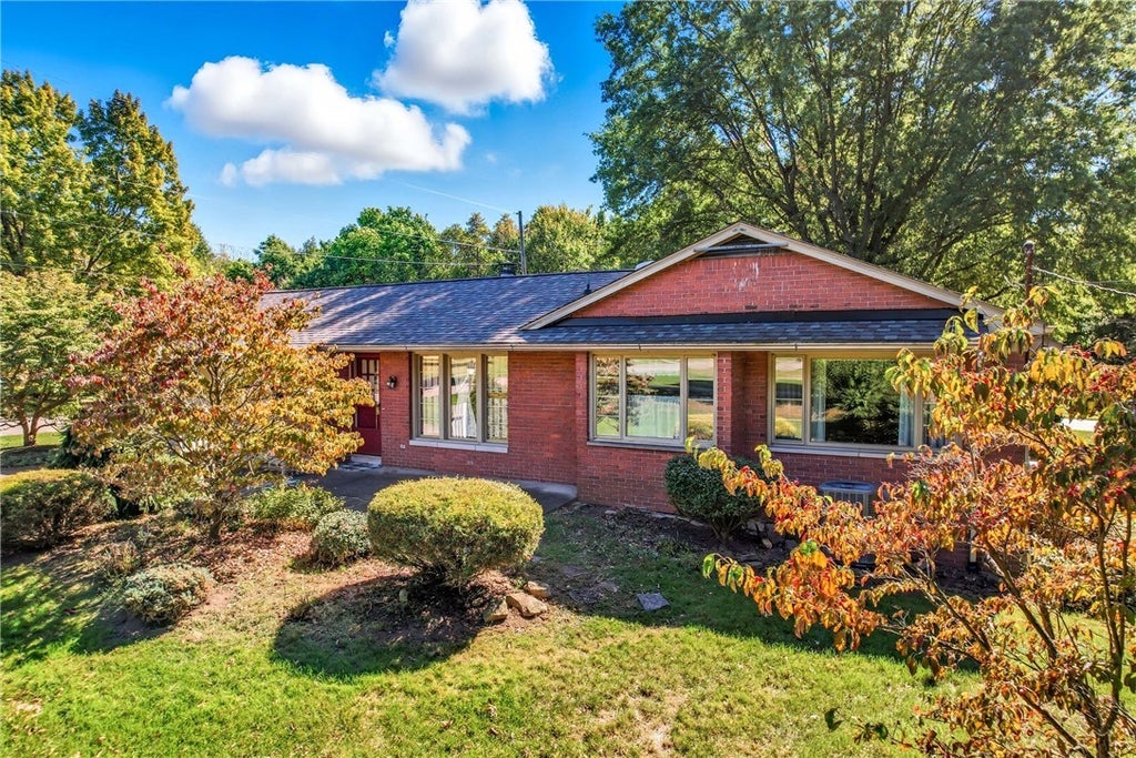 400 Hazen Road, Sharpsville