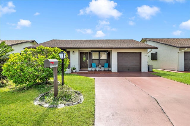 2 of 33 - 2000 Sw 15th Pl, Deerfield Beach, FL