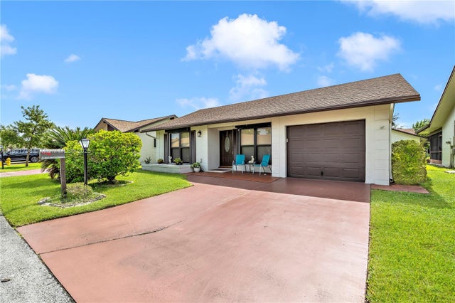 3 of 33 - 2000 Sw 15th Pl, Deerfield Beach, FL
