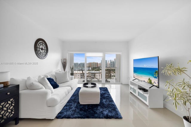 2 of 19 - 500 Bayview Dr 2119, Sunny Isles Beach, FL