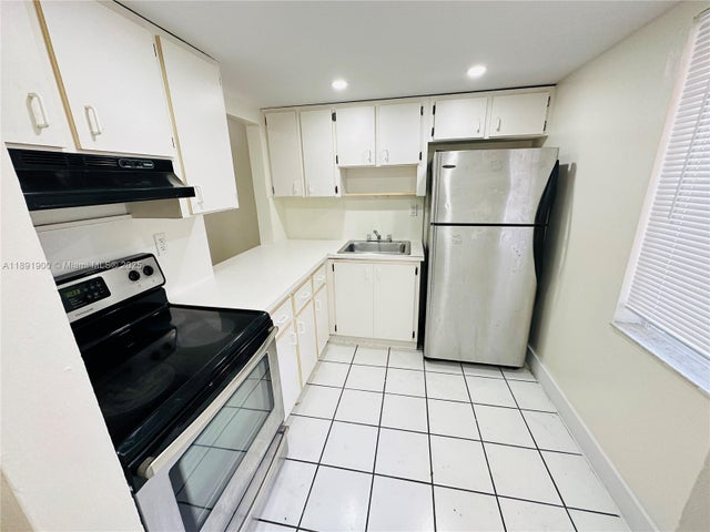 4 of 12 - 505 Nw 177th St 131, Miami Gardens, FL