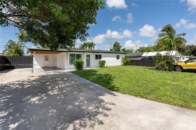 3 of 26 - 3036 N 58th Ave, Hollywood, FL
