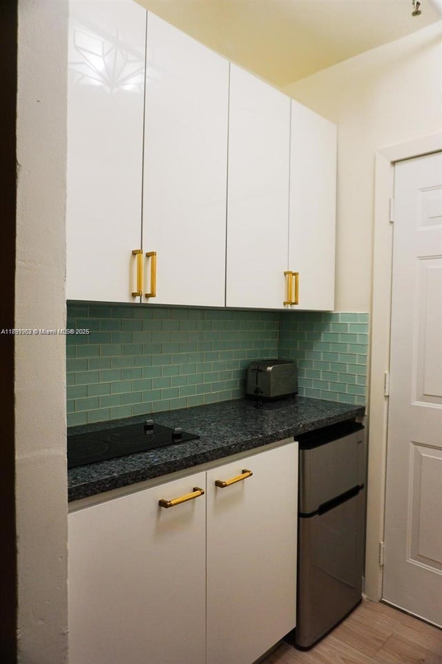 5 of 15 - 3030 Collins Ave 1e, Miami Beach, FL