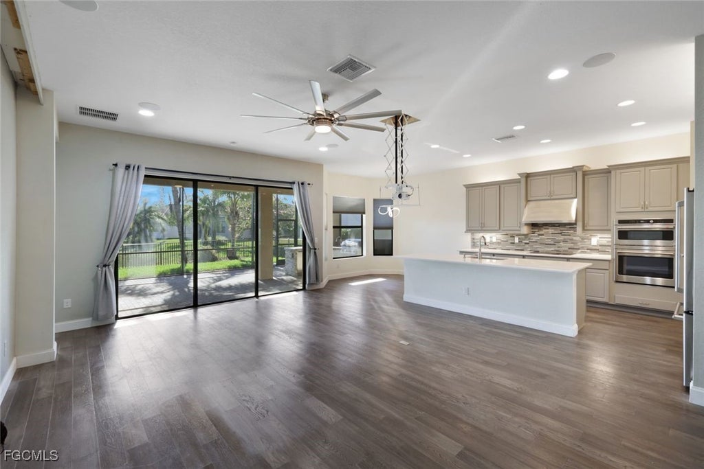 11727 Kati Falls Ln, Fort Myers