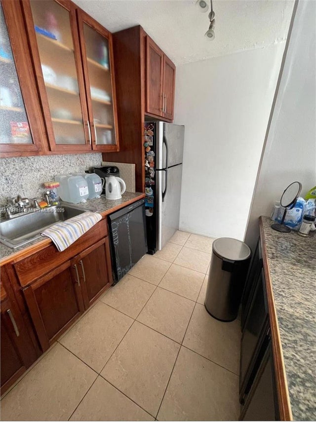 5 of 15 - 9460 Live Oak Pl 309, Davie, FL