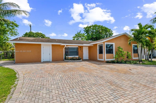 1 of 15 - 10108 S Windtree Ln S, Boca Raton, FL