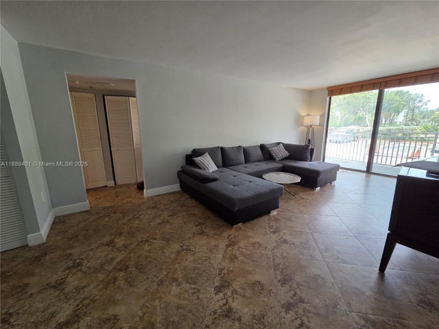 5 of 45 - 210 174 L18, Sunny Isles Beach, FL