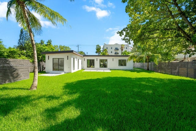 2 of 16 - 2530 Sw 19th Ave, Miami, FL