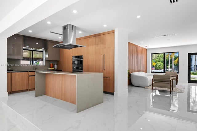 5 of 16 - 2530 Sw 19th Ave, Miami, FL