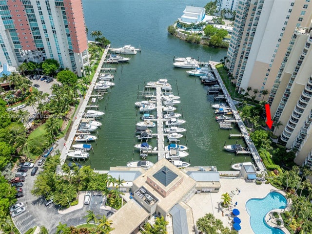 2 of 32 - 3340 Ne 190th St 108, Aventura, FL