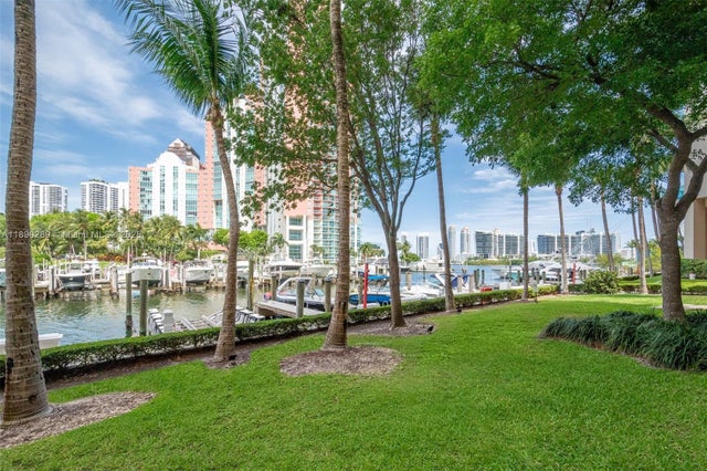 3 of 32 - 3340 Ne 190th St 108, Aventura, FL
