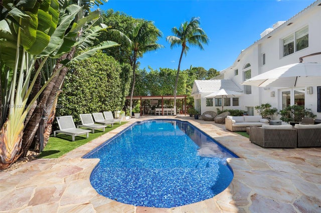 3 of 38 - 2701 N Bay Rd, Miami Beach, FL
