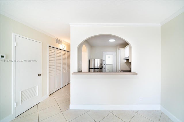 3 of 30 - 2555 Ne 11th St 310, Fort Lauderdale, FL