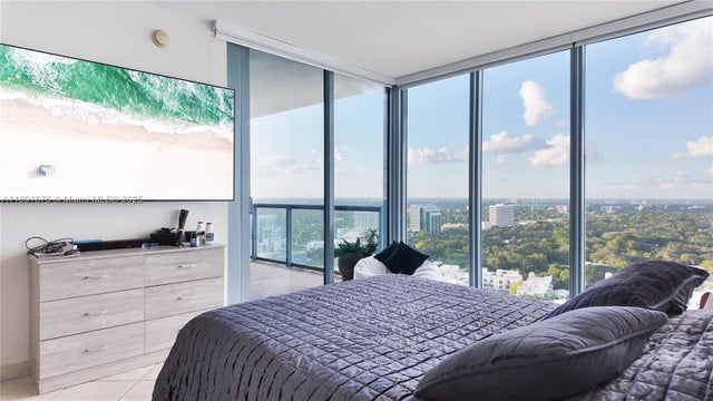5 of 14 - 601 Ne 36th St 2206, Miami, FL