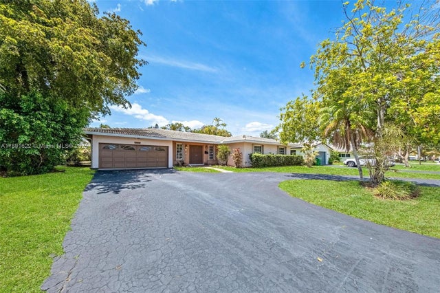 3 of 49 - 10840 Nw 40th St, Coral Springs, FL