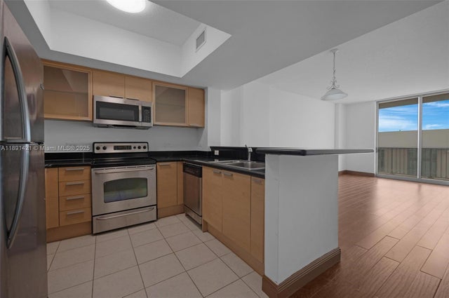 2 of 19 - 140 S Dixie Hwy 533, Hollywood, FL