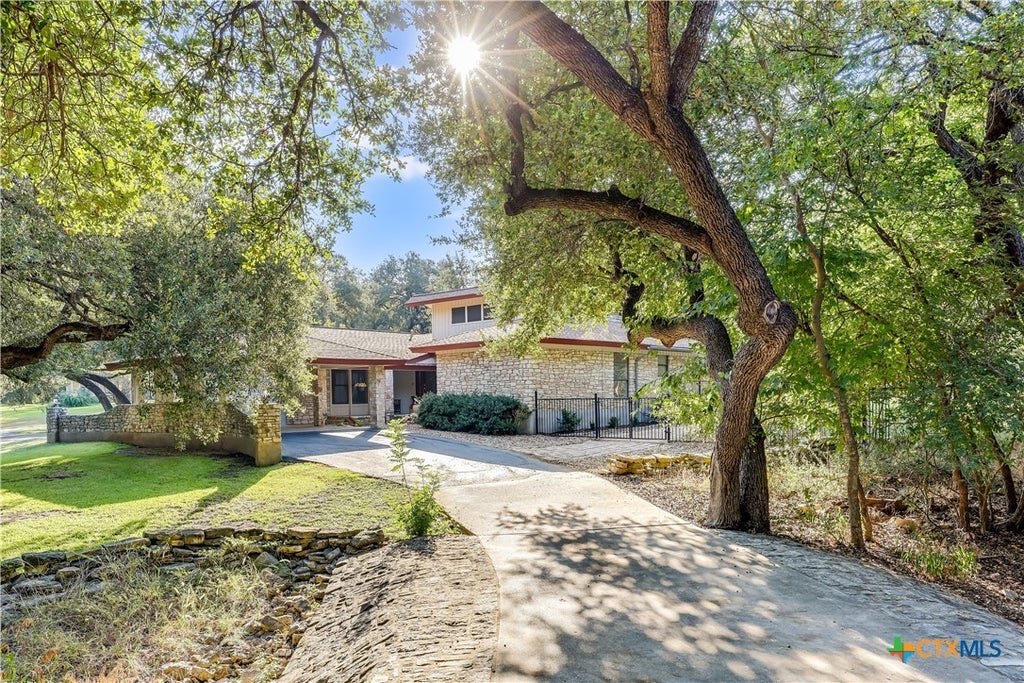 6015 Tonkowa Trail, Georgetown