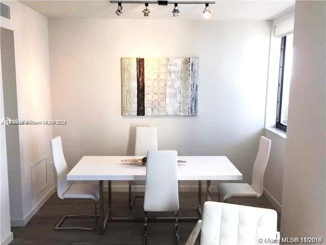 2 of 28 - 999 Sw 1st Ave 2115, Miami, FL