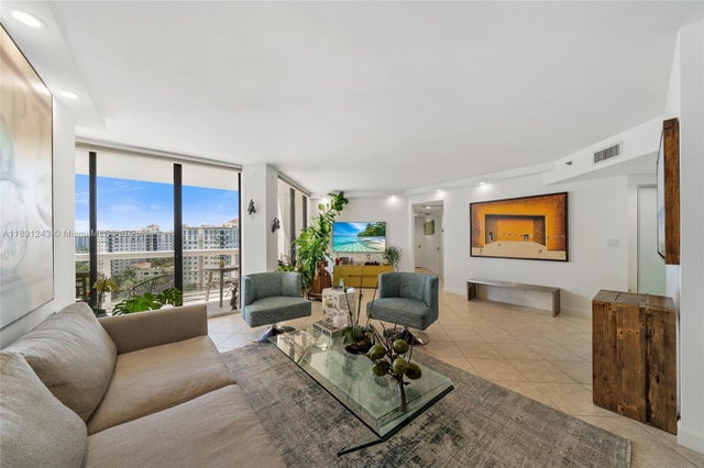 4 of 25 - 20185 E Country Club Dr 1402, Aventura, FL