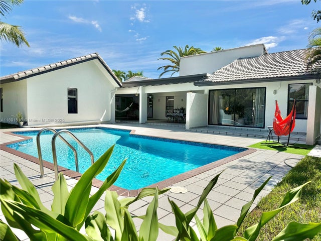 2 of 35 - 8345 Sw 168th Ter, Palmetto Bay, FL