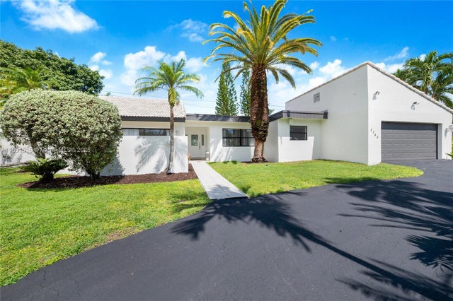 3 of 35 - 8345 Sw 168th Ter, Palmetto Bay, FL