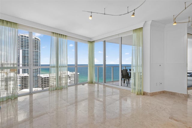 1 of 60 - 3101 S Ocean Dr 2403, Hollywood, FL