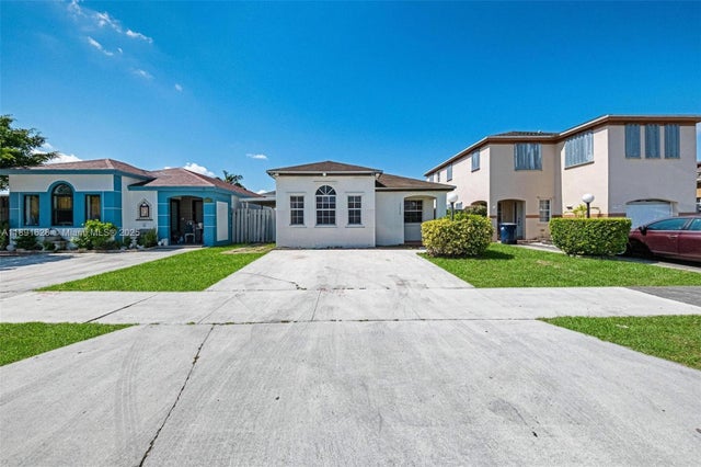 2 of 39 - 13910 Sw 160th Ter, Miami, FL