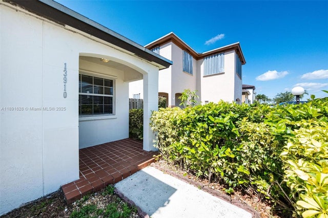 5 of 39 - 13910 Sw 160th Ter, Miami, FL