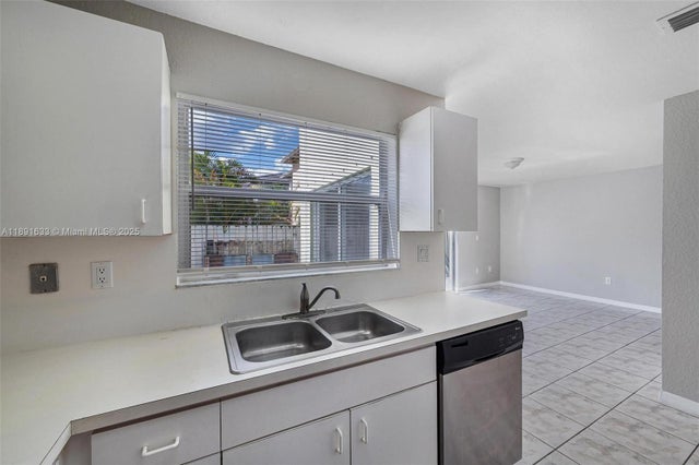 5 of 43 - 16122 Sw 104th Ter, Miami, FL