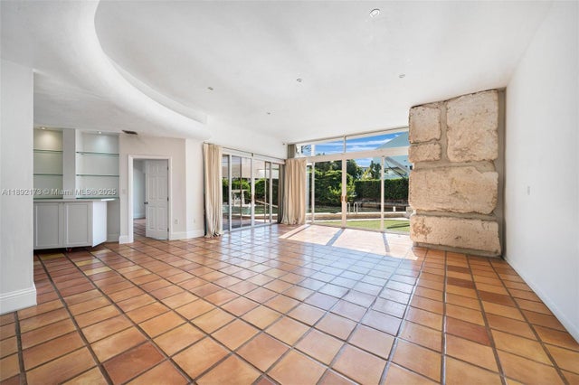 3 of 25 - 2120 S Bayshore Dr, Miami, FL