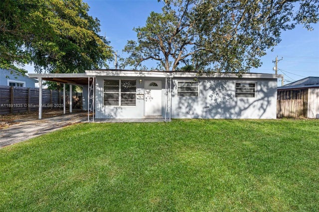 1 of 30 - 2811 N 66th Ave, Hollywood, FL