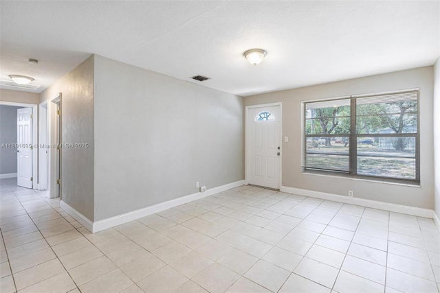 3 of 30 - 2811 N 66th Ave, Hollywood, FL