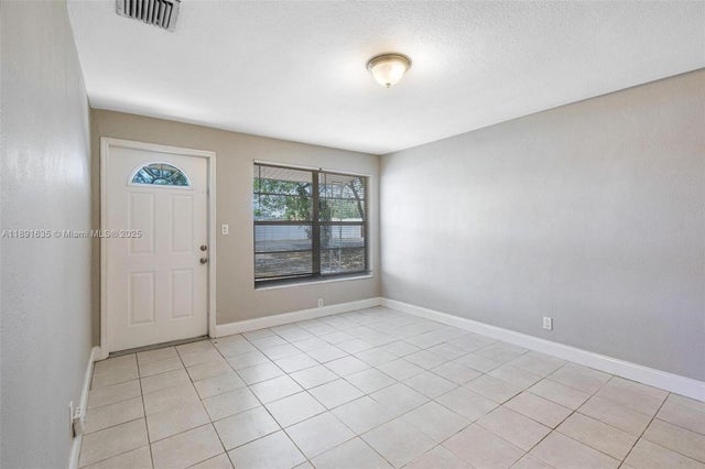4 of 30 - 2811 N 66th Ave, Hollywood, FL