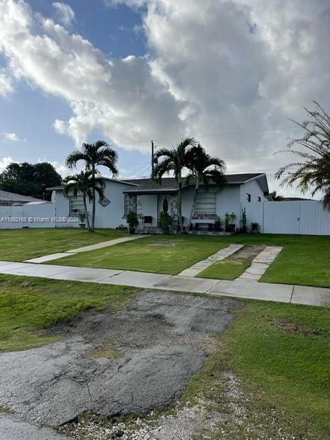 2 of 40 - 12530 Sw 185th St, Miami, FL