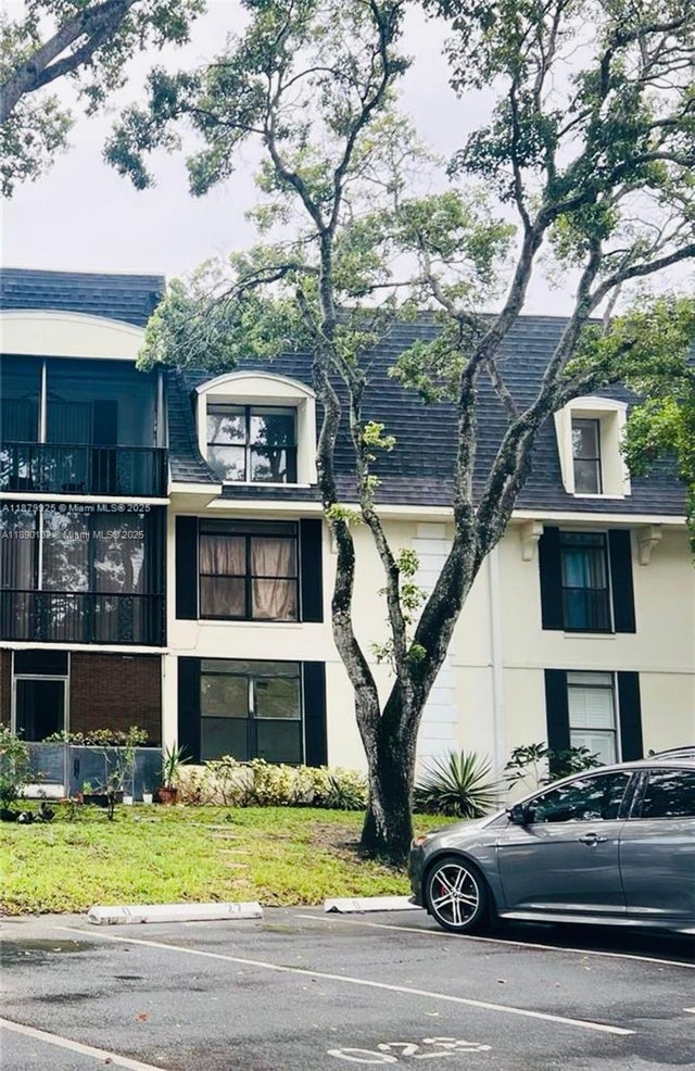 3680 Inverrary Dr 3o, Lauderhill