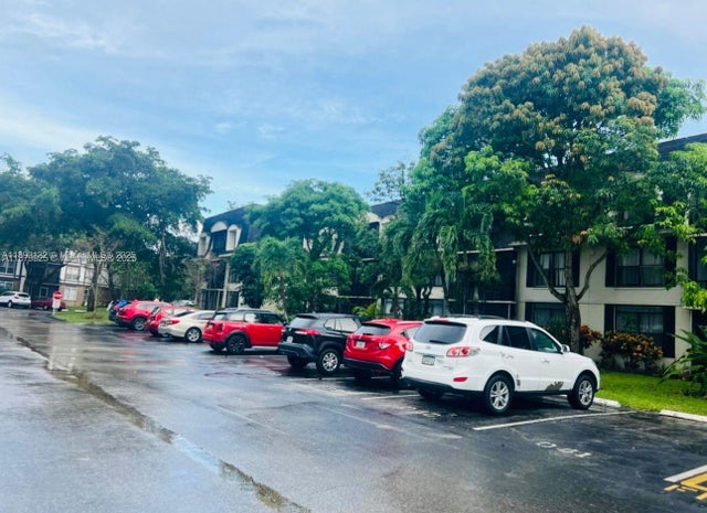 2 of 2 - 3680 Inverrary Dr 3o, Lauderhill, FL