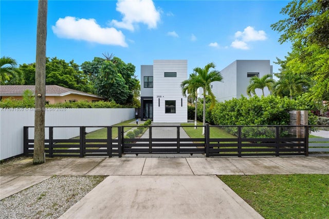 2 of 28 - 2320 Sw 14th St, Miami, FL