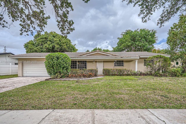 7301 Nw 11th St, Plantation