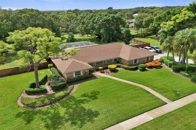 2 of 34 - 1021 Grandview Blvd, Fort Pierce, FL